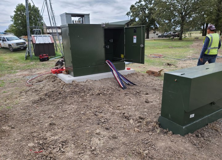 400A 480V three-phase electrical service installation at SMF Horse Ranch 400A 480V three-phase electrical service installation at SMF Horse Ranch